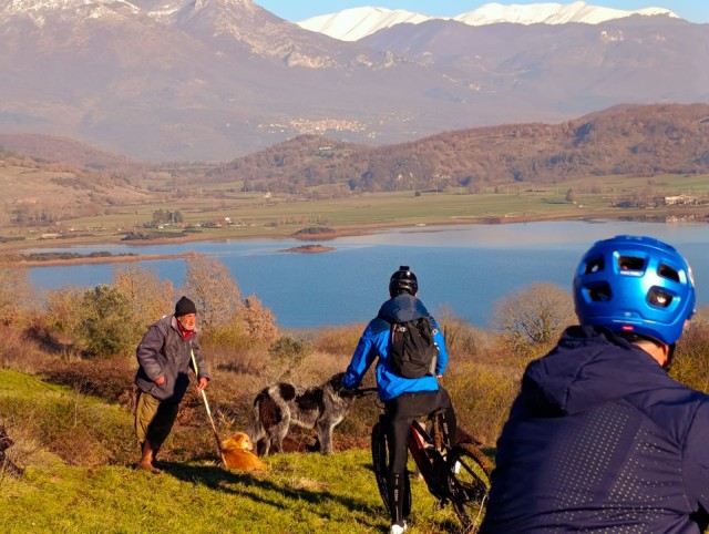 canterno-lago-fantasma-bici-ebike-fiuggi-terme-ciociaria-lake-of-canterno-lazio-italia-italy-ebike-tours